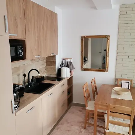 דירה N101, Milmari, קופאוניק