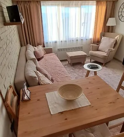 N101, Milmari, דירה