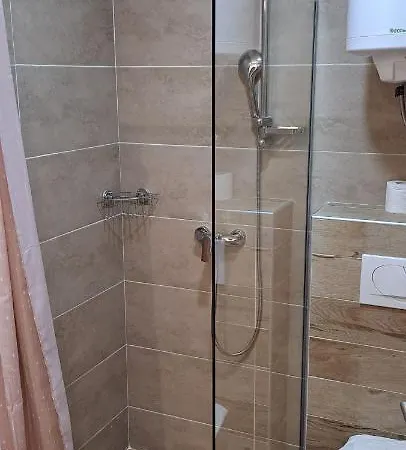 דירה N101, Milmari,