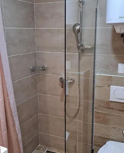 Apartament N101, Milmari,